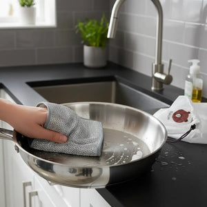 Combo Deal – 2 Pcs Metal Wire Cleaning Cloths with 1 Bear Design Food Cover Packet Elite Vibe