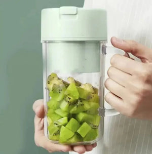 Professional Mini Juicer – Portable Blender & Smoothie Maker with Built-In Straw Elite Vibe